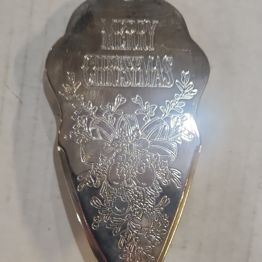Towle Silver Engraved Cake Server - Picture 2 of 4